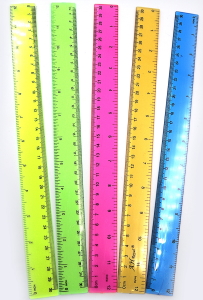 DSCN1612 Лінійка кольорова прозор. 2,8*30см