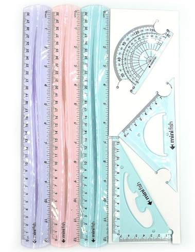 DSCN3174 Набір лінійок силикон 4предм, два угольн, транспортир, лінійка 30см, 1шт/етикетка