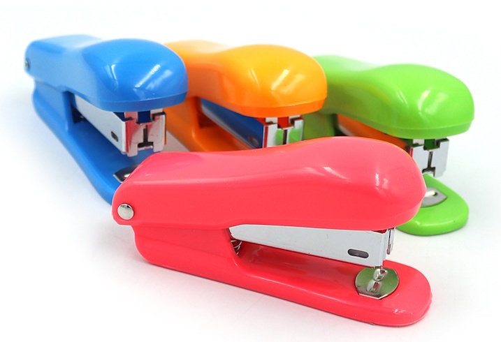 IMG_124658 Степлер пласт. корпус №24, 1шт./етик.