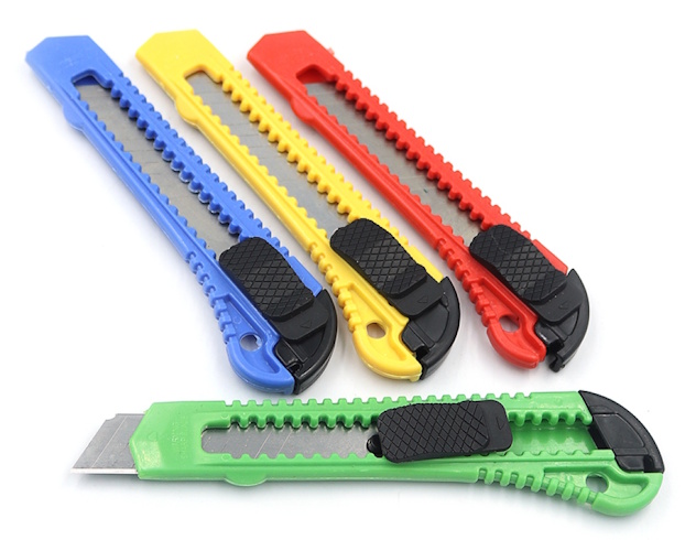 131249-S Ніж канцелярський 18мм 