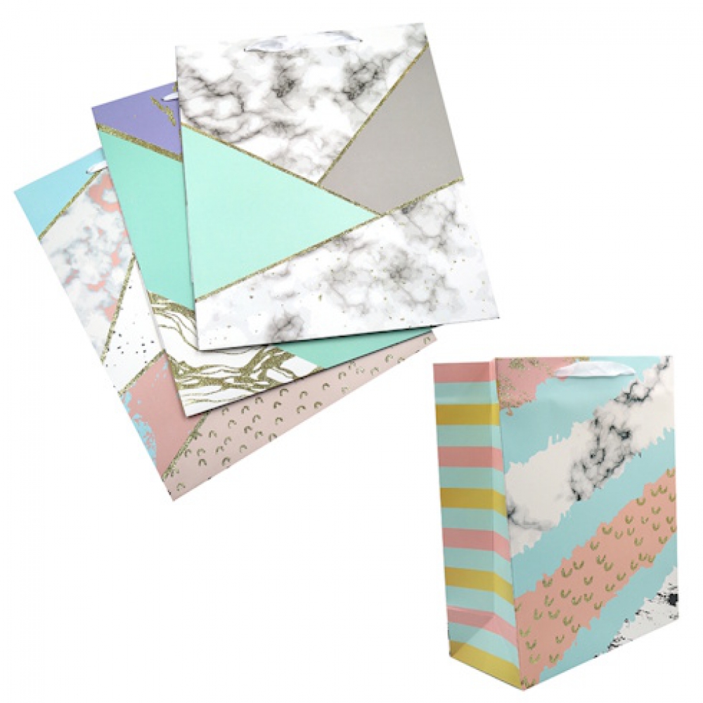 DSCN3012 Пакет папер. подарунк. 