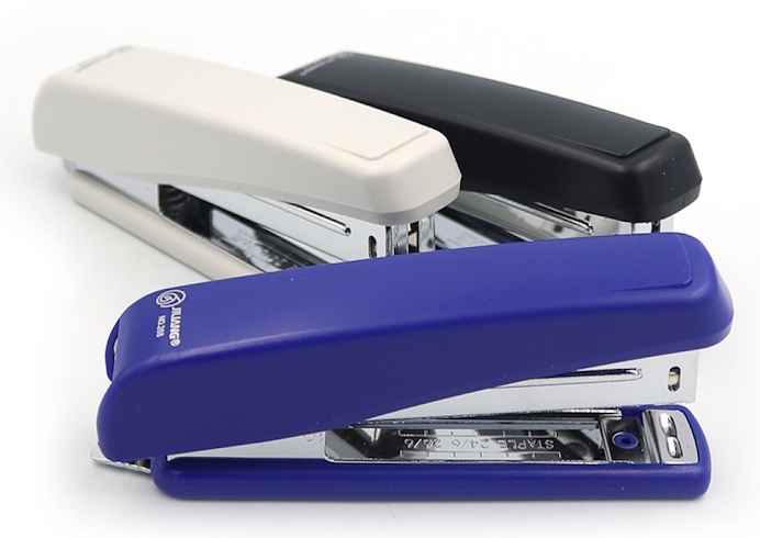 IMG_132228 Степлер пласт. корпус 