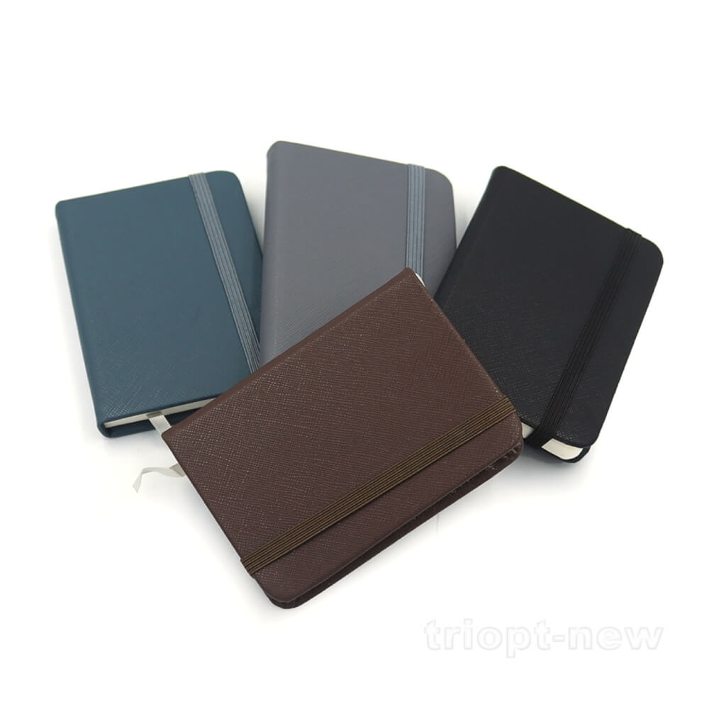 152530-A7 Блокнот на гумці 