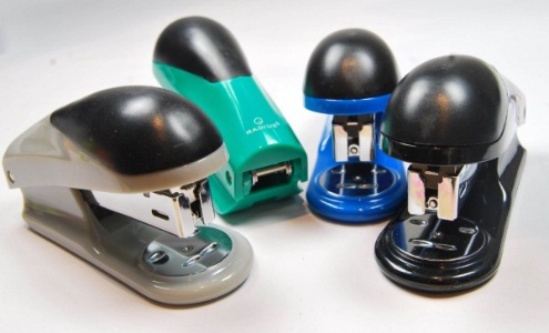 Степлер 9911, розмір 10,7 х 5,9 х 4см (скоба #24/6-26/6), TM 