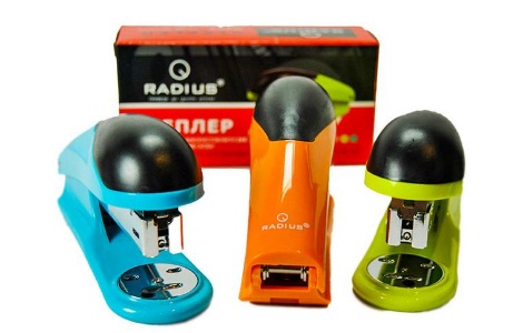 Степлер 9912-N-RADIUS, размер 12,5 х 6 х 4см (скоба #24/6-26/6)неон,9912N-Radius