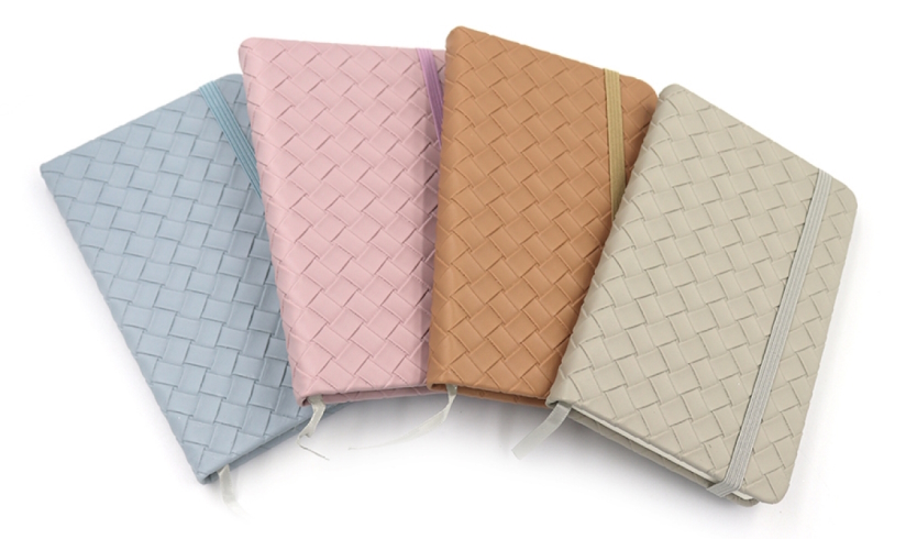 5802-18 Блокнот на гумці 