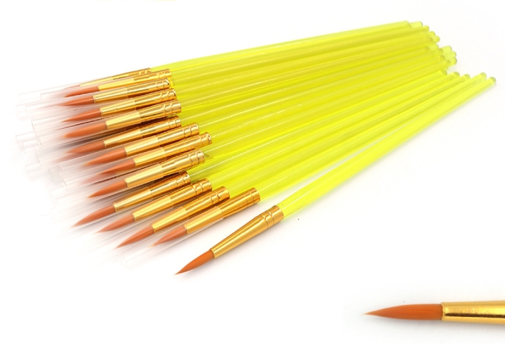 RA7614 Пензлик нейлон кругл 17см, №4, пластикова ручка