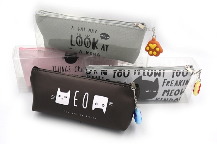 P-Y21167 Пенал силікон. с висюлькою 